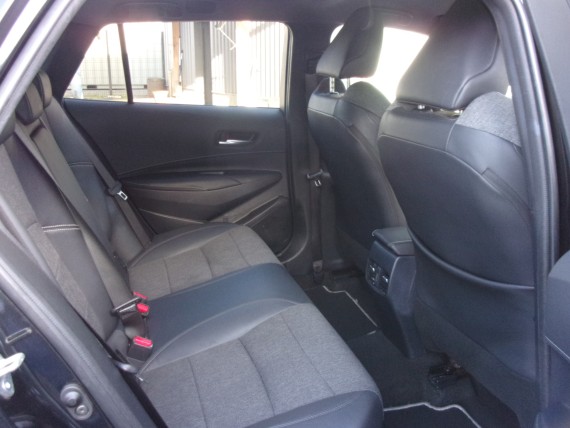 TOYOTA Corolla  Corolla Break noire-007.jpg